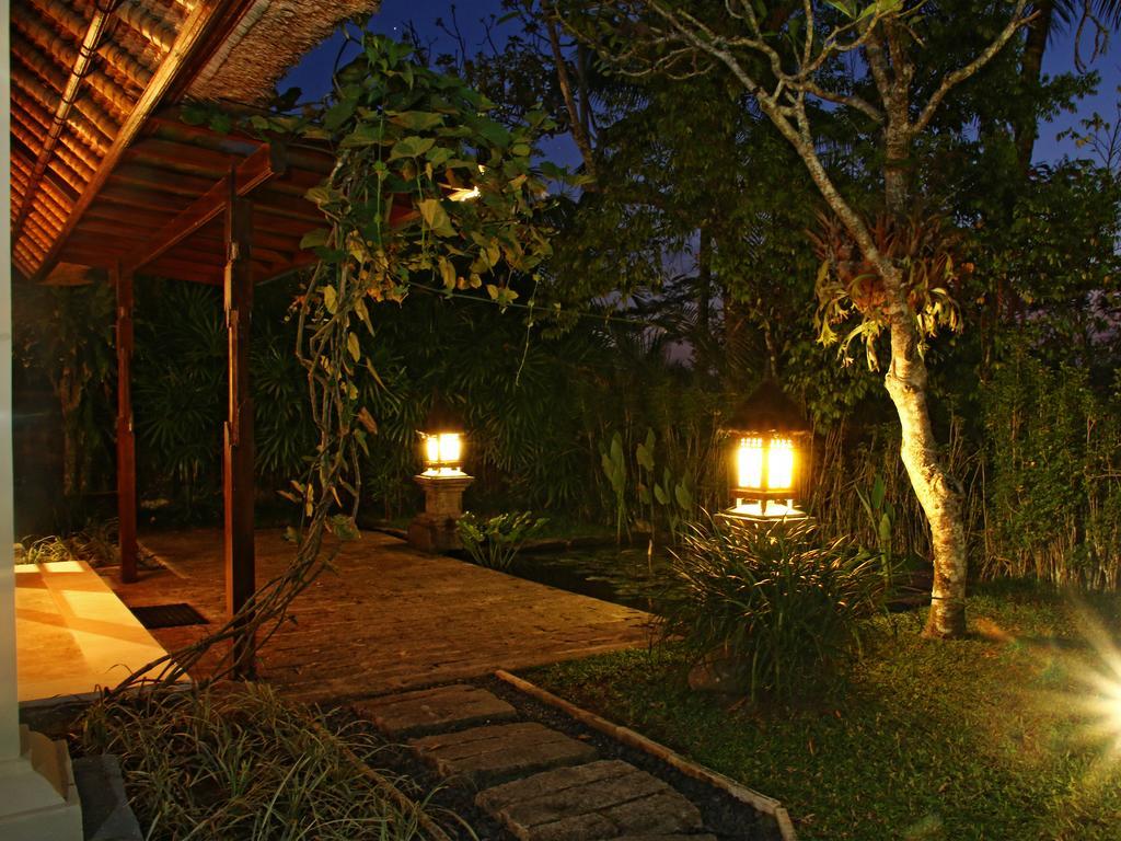 טגלאלאנג Toya Retreat Villa חדר תמונה